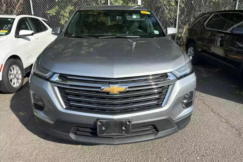 2023 Chevrolet Traverse Cloth photo 1