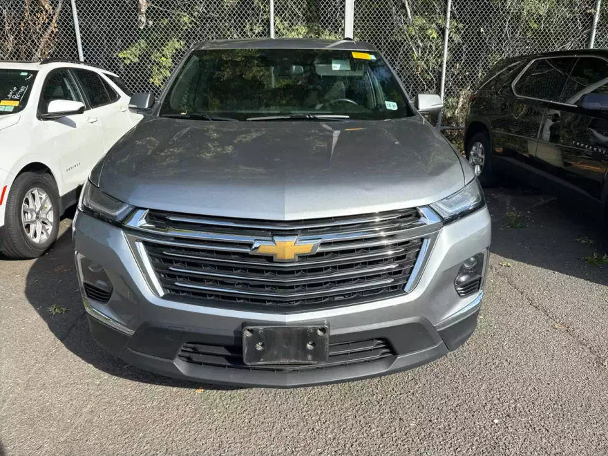 2023 Chevrolet Traverse Cloth photo 1