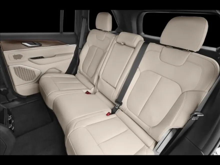 2024 Jeep Cherokee photo 1