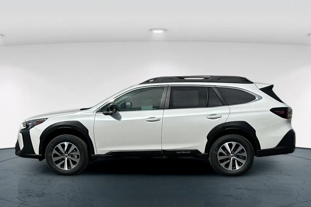 2025 Subaru Outback Premium photo 1