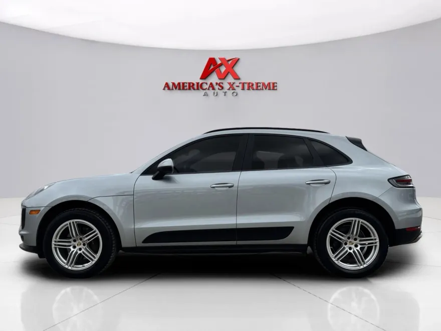 2019 Porsche Macan photo 2