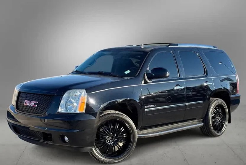 2013 Gmc Yukon Denali photo 1