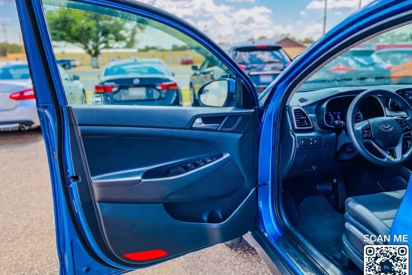 2019 Hyundai Tucson SE Sport photo 1
