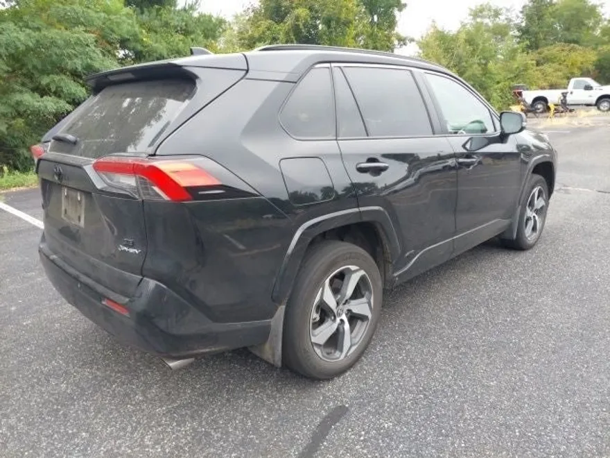2025 Toyota RAV4 Hybrid SE photo 1