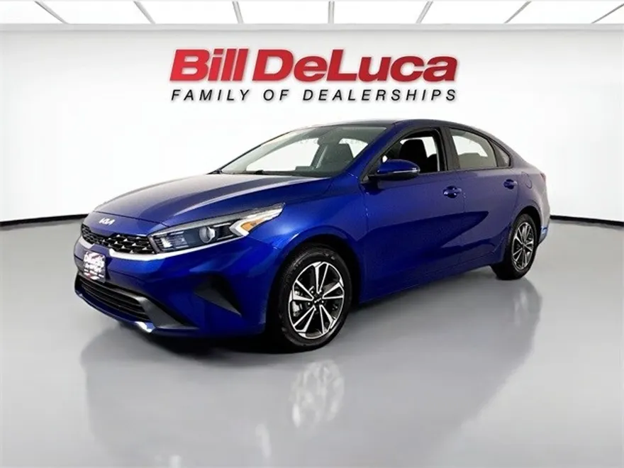 2024 Kia Forte LXS photo 1