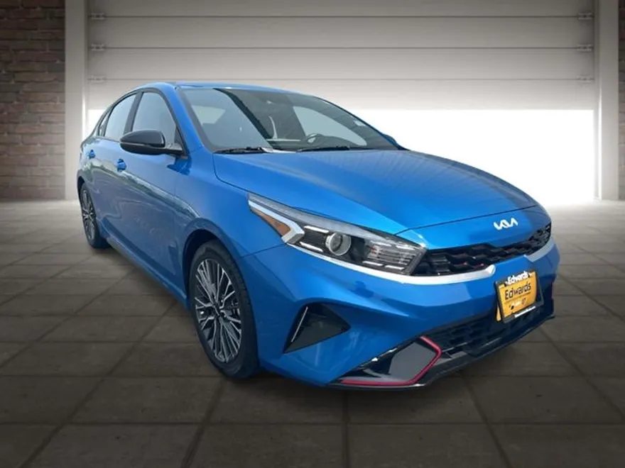 2024 Kia Forte GT-Line photo 1