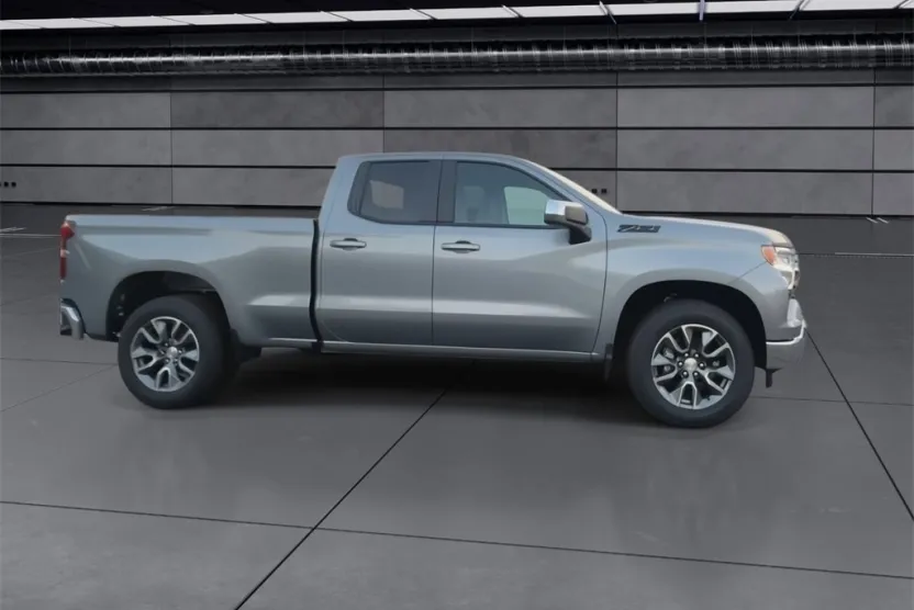 2026 Chevrolet Silverado 1500 LT photo 1