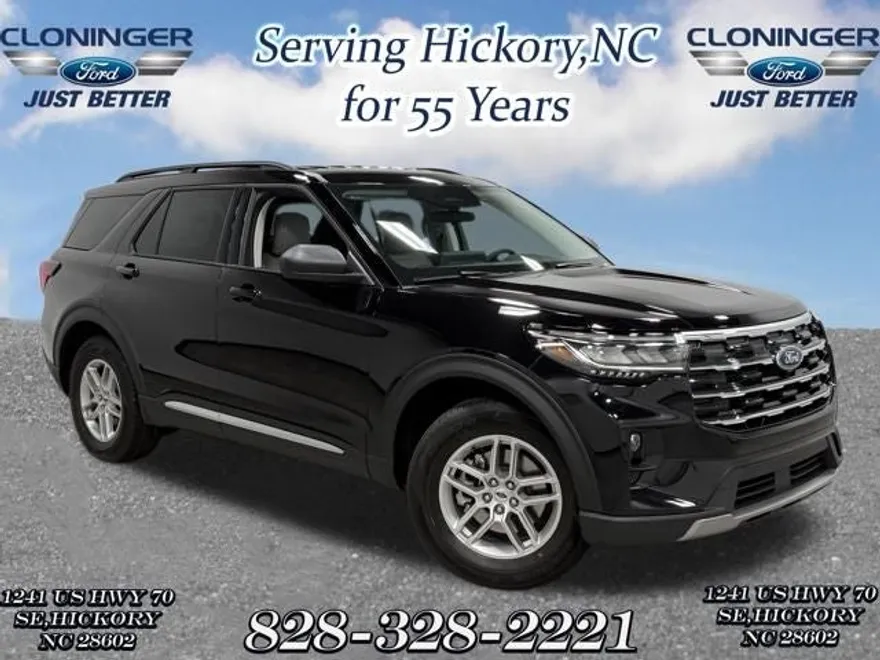 2025 Ford Explorer photo 1