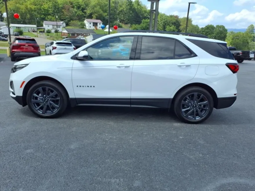 2024 Chevrolet Equinox RS photo 1