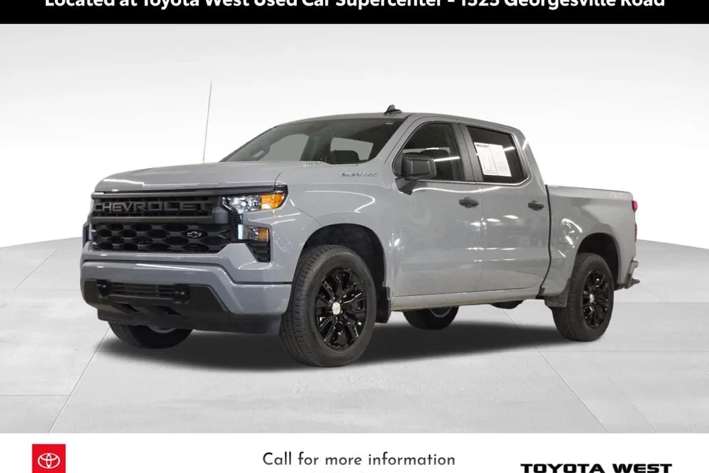 2025 Chevrolet Silverado 1500 Custom photo 1