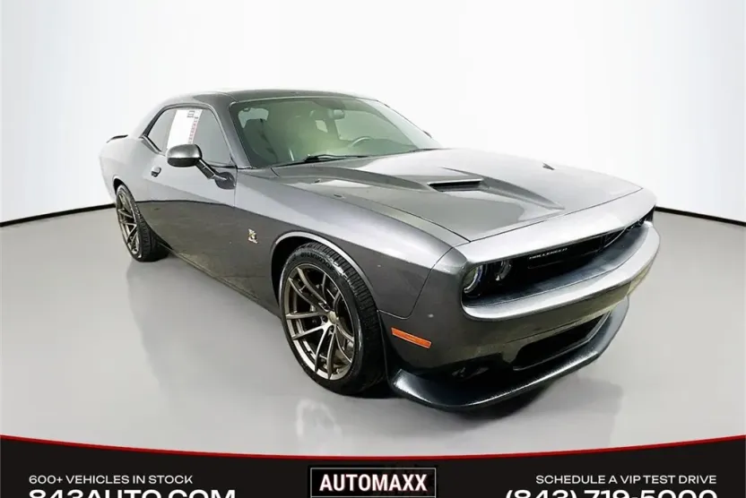 2016 Dodge Challenger R/T Scat Pack photo 1