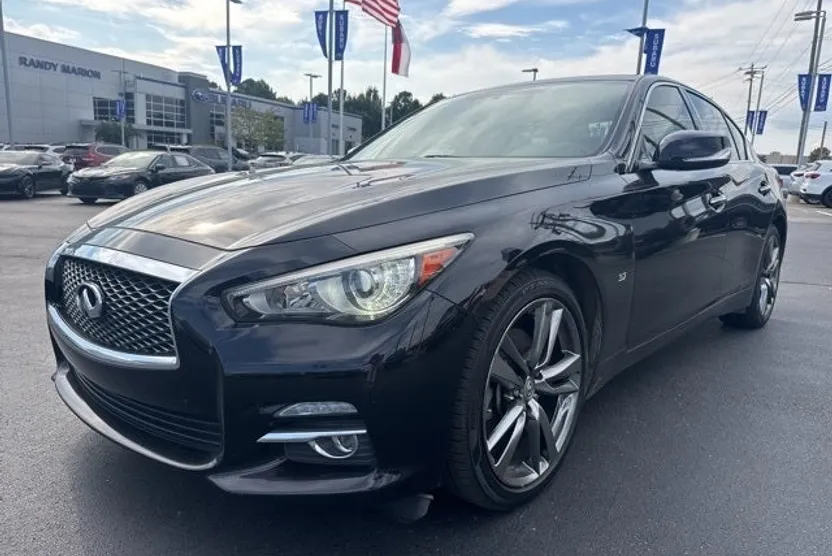 2015 Infiniti Q50 Premium photo 1