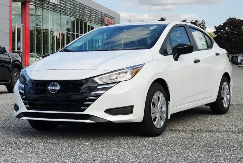 2025 Nissan Versa S photo 1