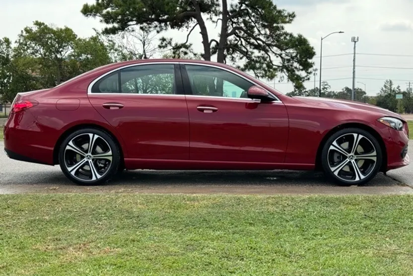 2024 Mercedes Benz C 300 photo 1