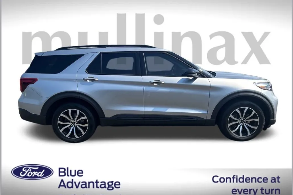 2020 Ford Explorer ST photo 1