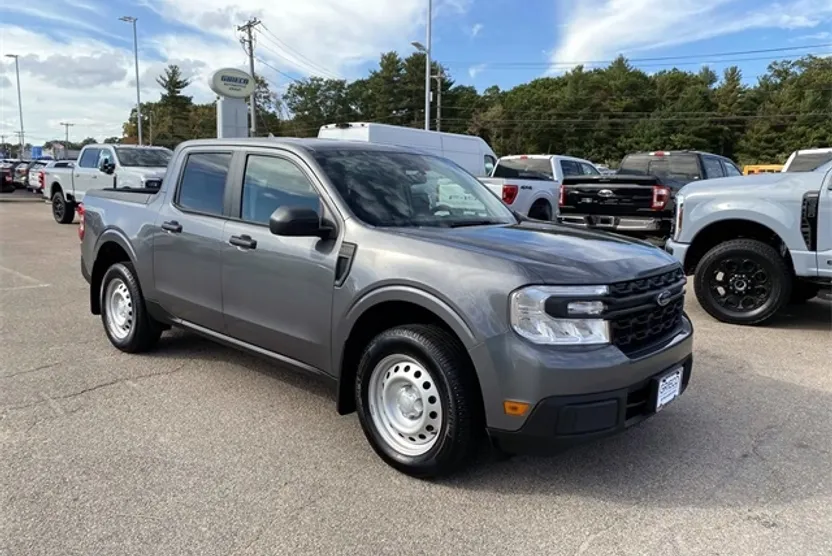 2023 Ford Maverick XL photo 1