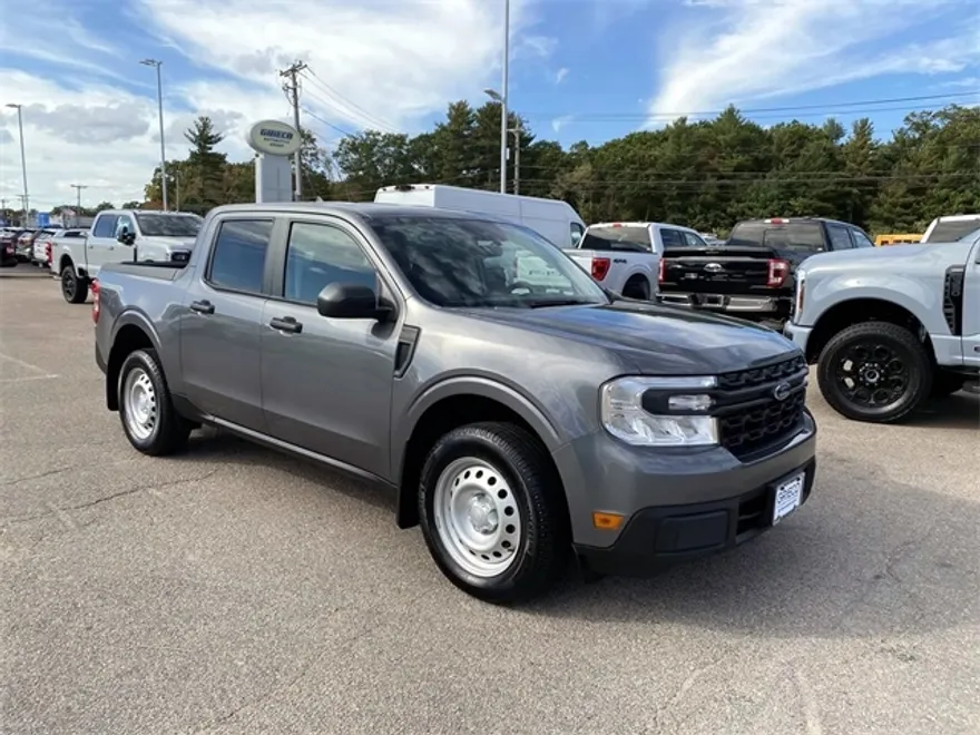 2023 Ford Maverick XL photo 1