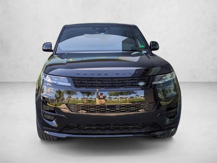 2024 Land Rover Range Rover Sport SE photo 1