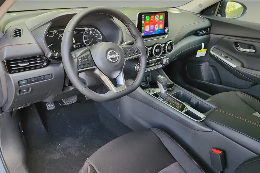 2025 Nissan Sentra SR photo 6