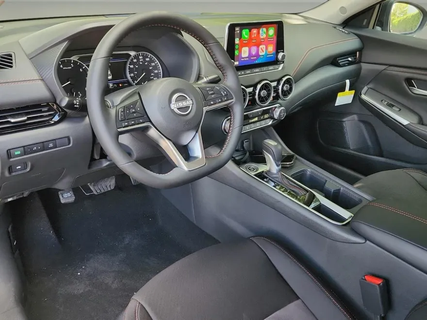 2025 Nissan Sentra SR photo 6