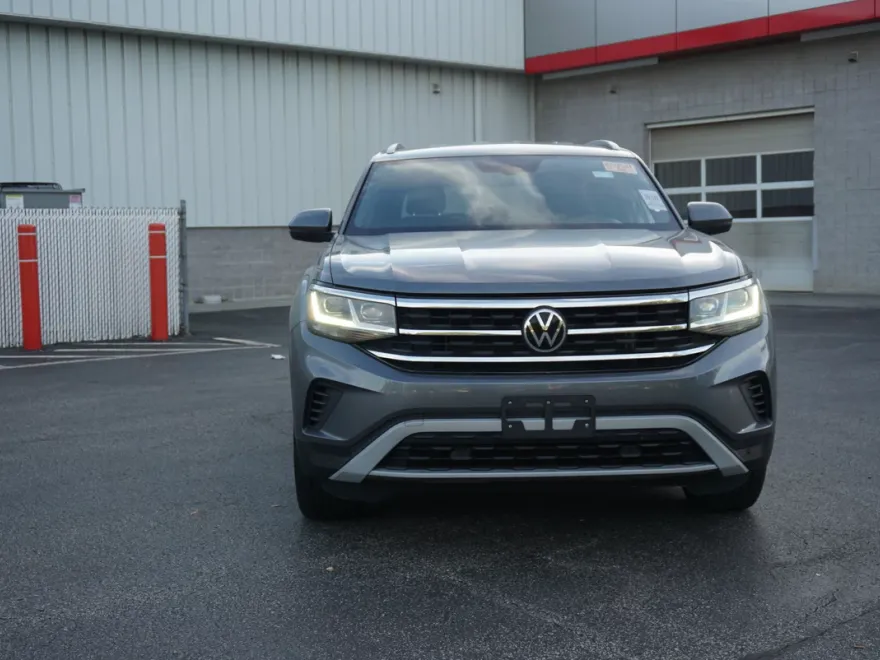 2022 Volkswagen Atlas Cross Sport SE Technology photo 1