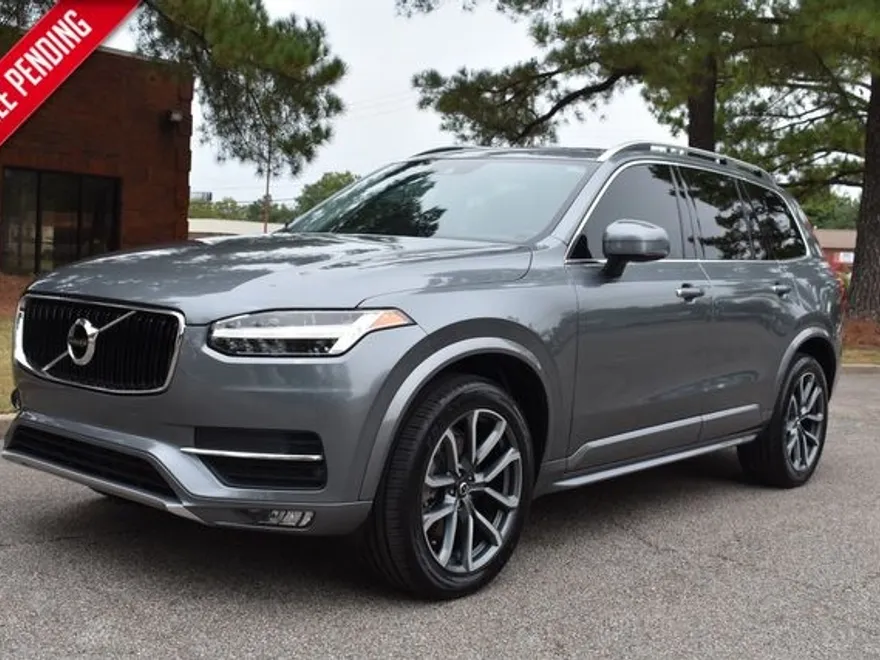 2019 Volvo XC90 T5 Momentum photo 1