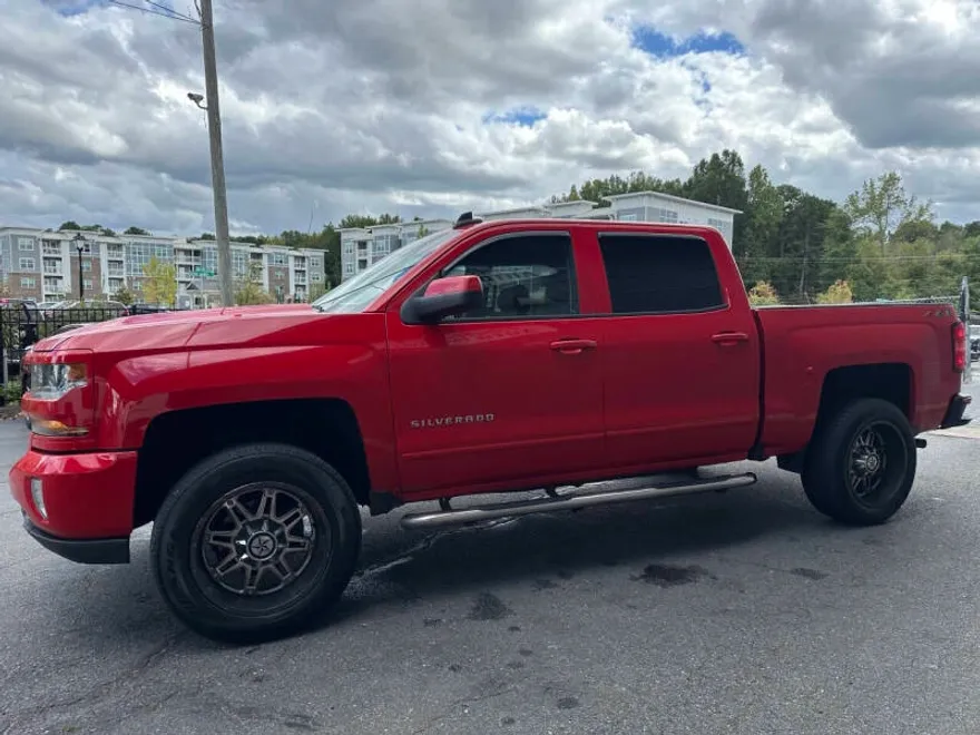 2018 Chevrolet Silverado 1500 LT Z71 photo 1