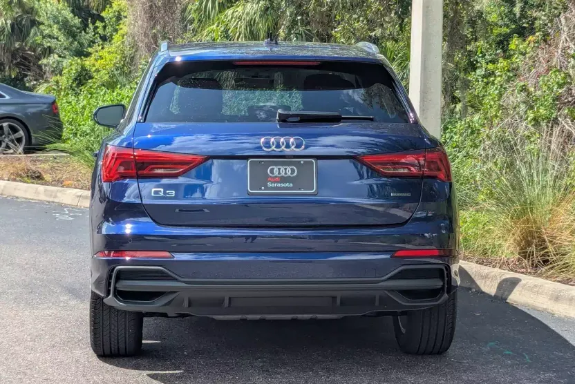 2025 Audi Q3 45 TFSI S line Premium photo 1