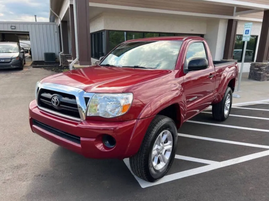 2005 Toyota Tacoma Base photo 1