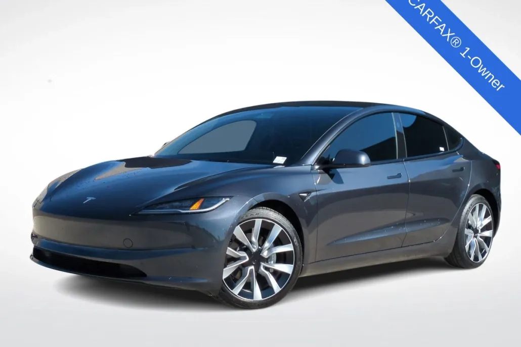 2025 Tesla Model 3 Long Range photo 1