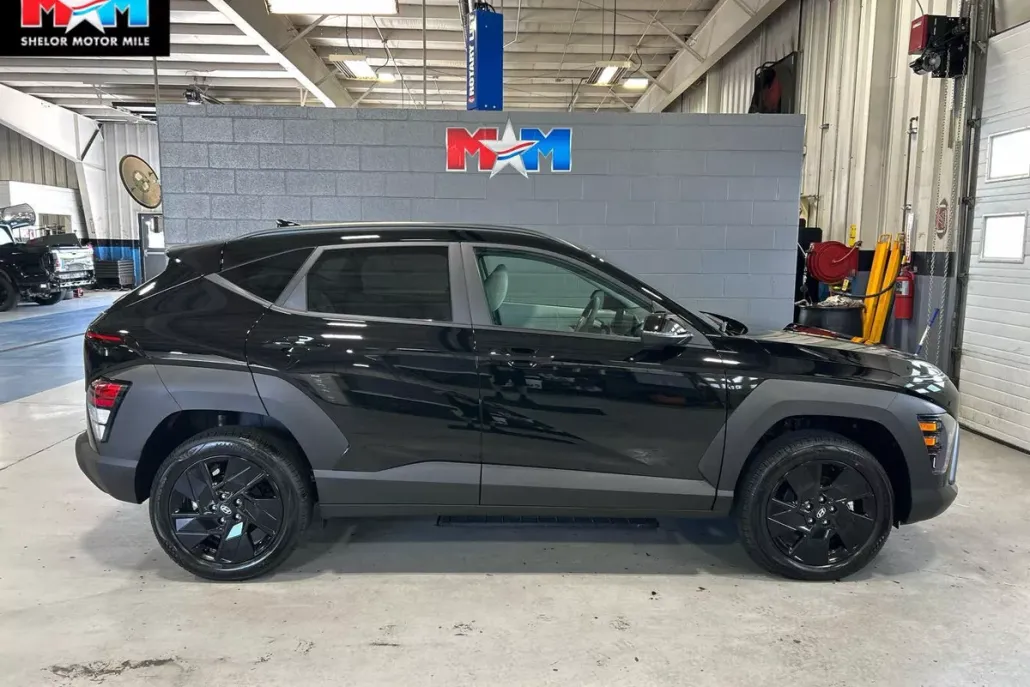 2026 Hyundai Kona SEL photo 1