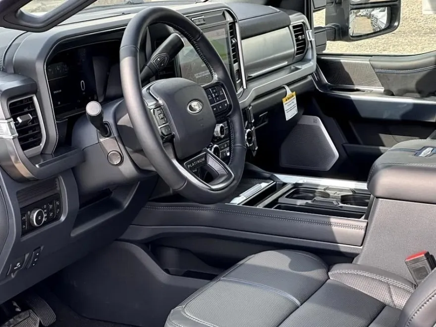 2025 Ford F-250 photo 17