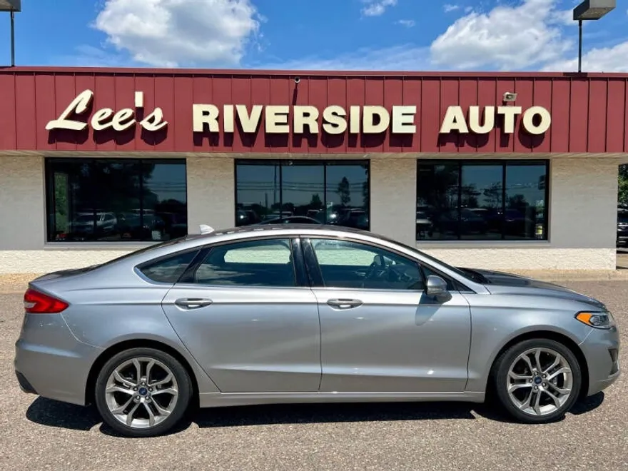 2020 Ford Fusion SEL photo 1