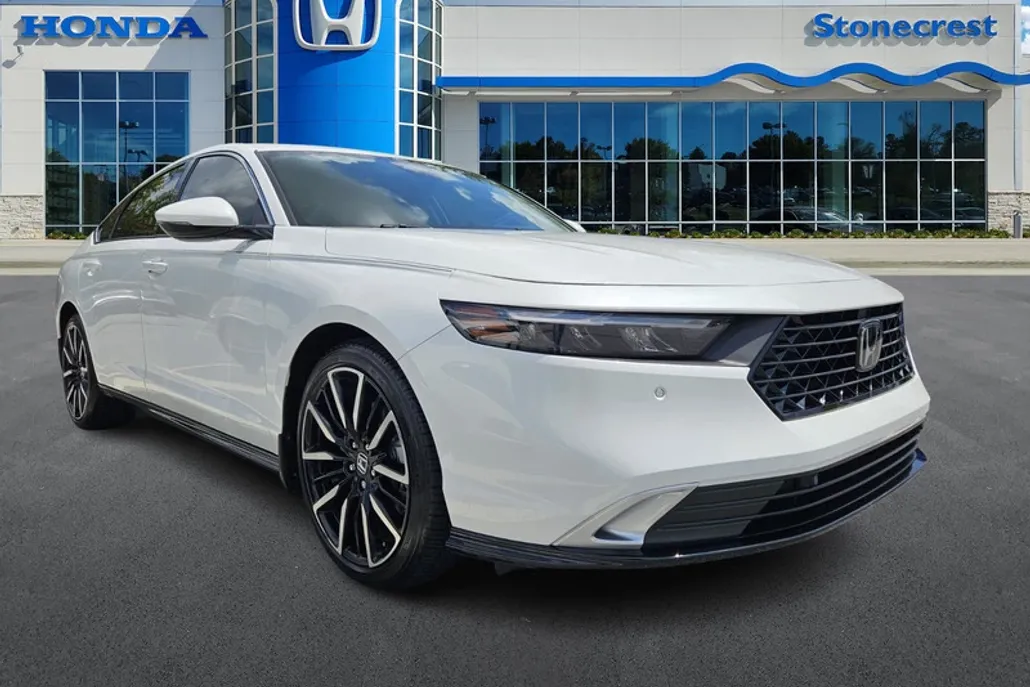 2023 Honda Accord Hybrid Touring photo 1