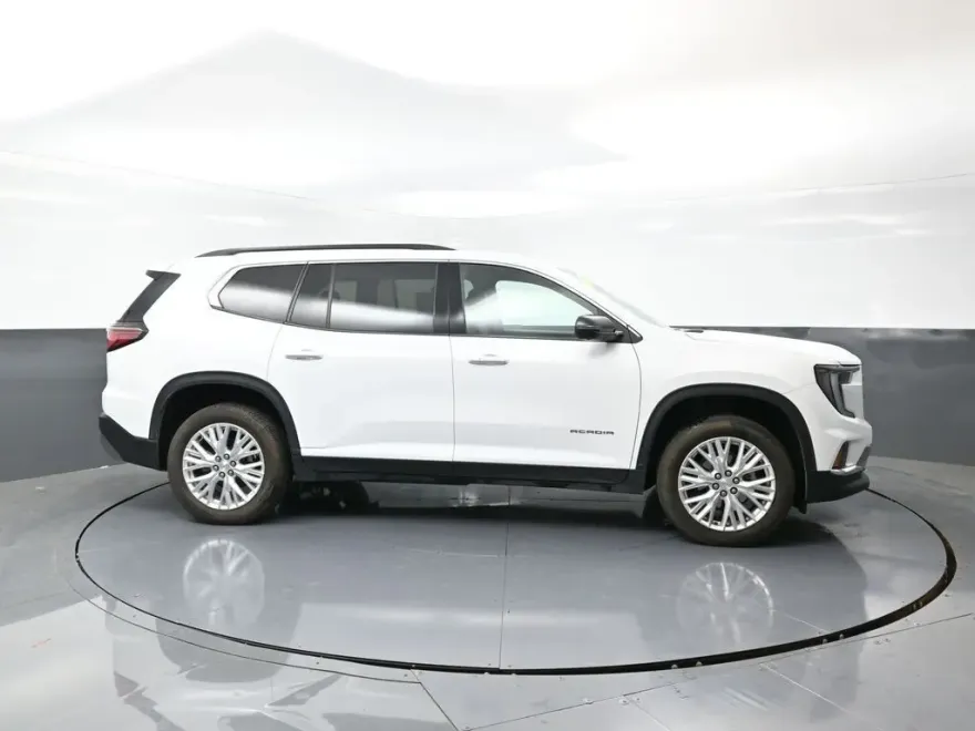 2024 Gmc Acadia Elevation photo 1