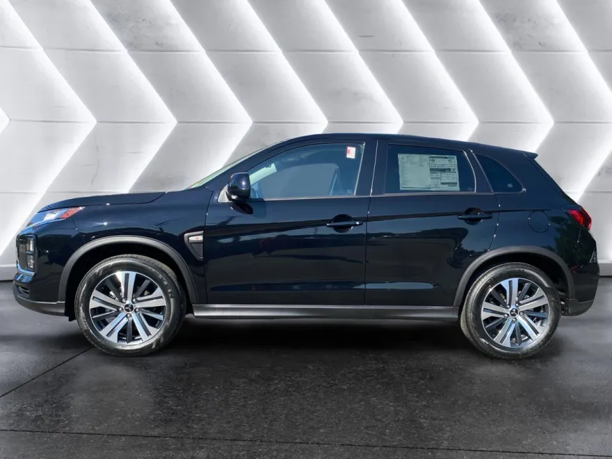 2025 Mitsubishi Outlander Sport ES photo 1
