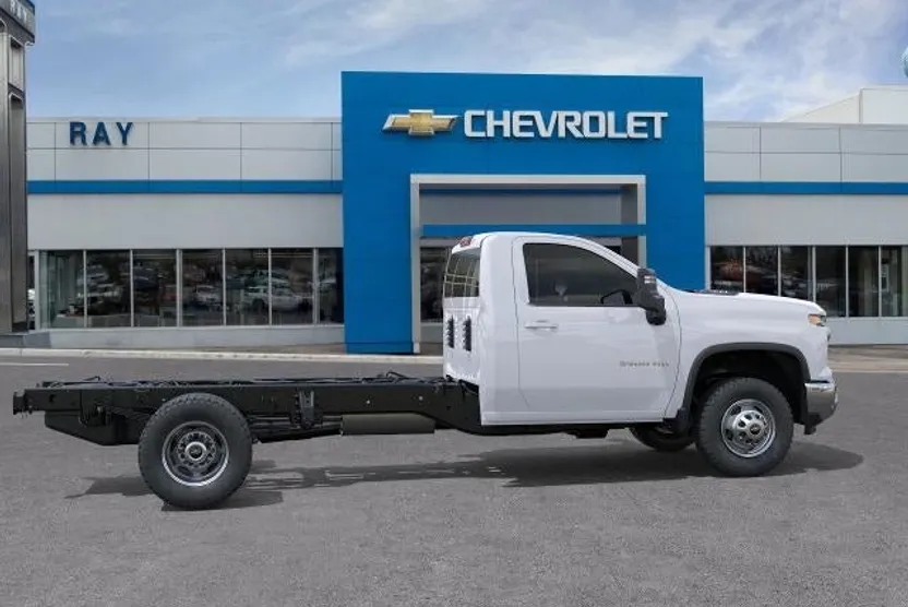 2025 Chevrolet Silverado 3500HD Work Truck photo 1