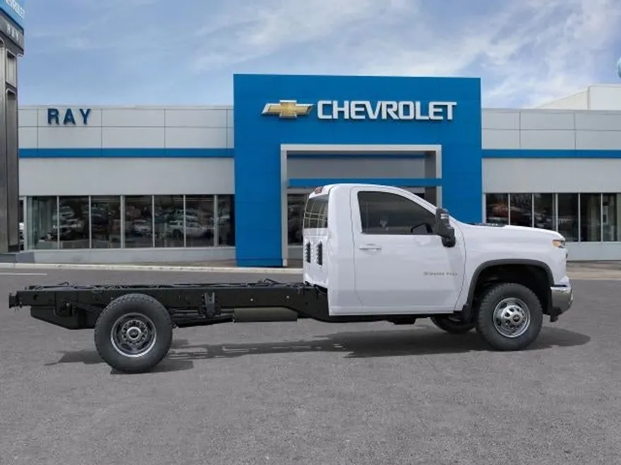 2025 Chevrolet Silverado 3500HD Work Truck photo 1