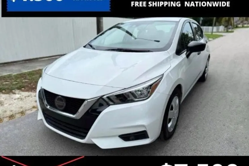 2020 Nissan Versa Sedan photo 1