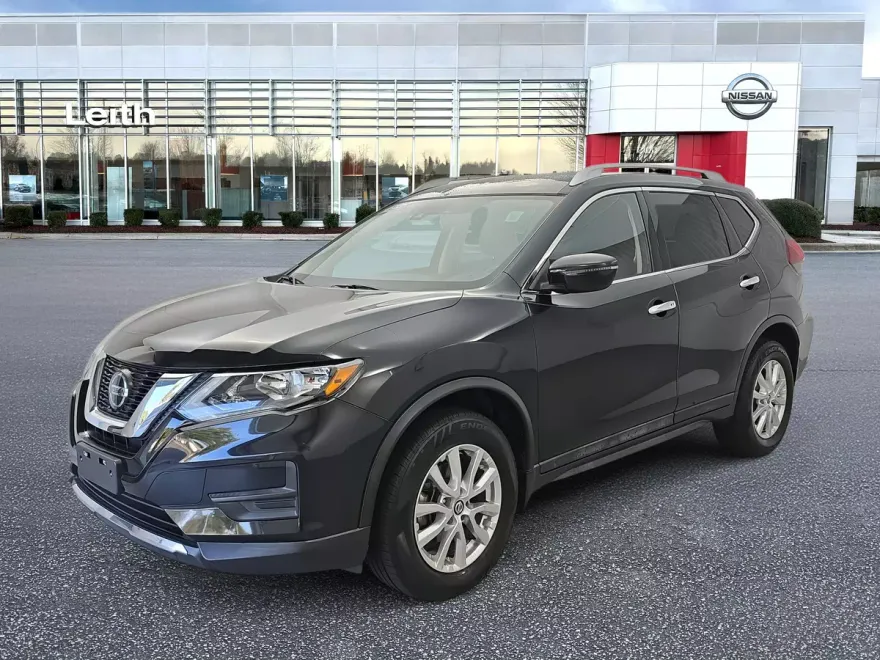 2019 Nissan Rogue SV photo 1