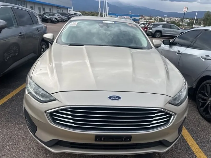 2019 Ford Fusion SE photo 1