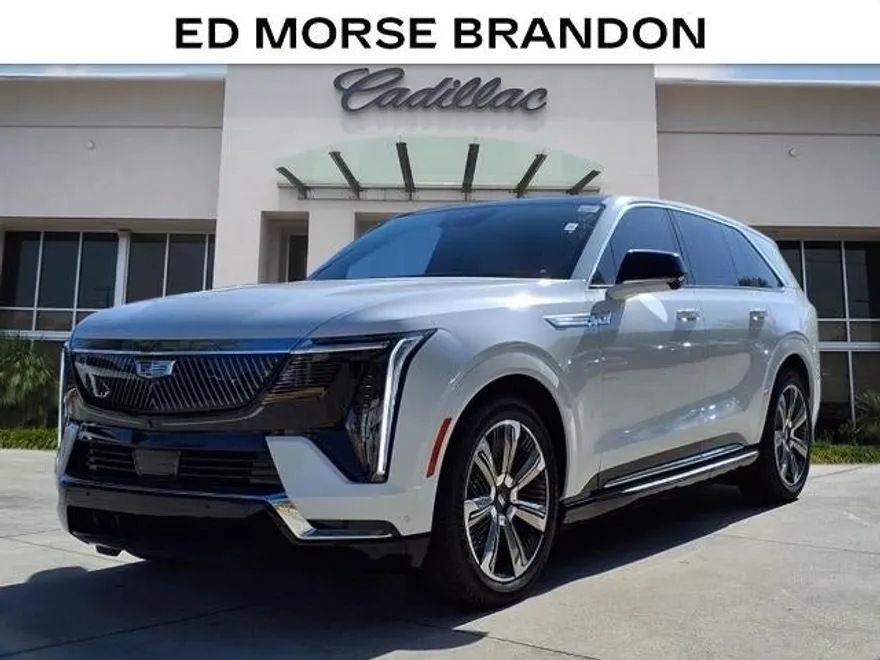 2025 Cadillac Escalade IQ Luxury photo 1