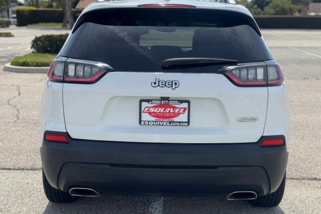2019 Jeep Cherokee Latitude photo 1