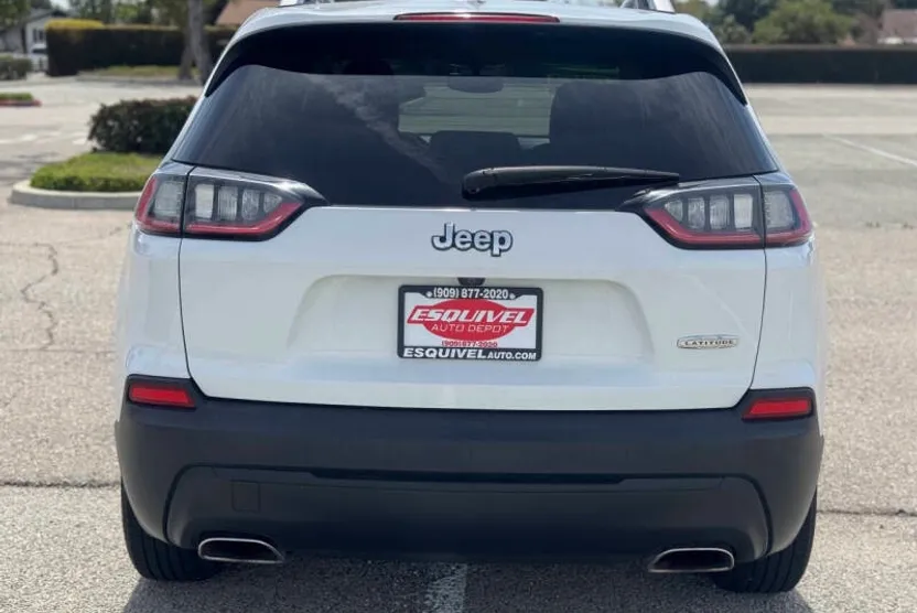 2019 Jeep Cherokee Latitude photo 1