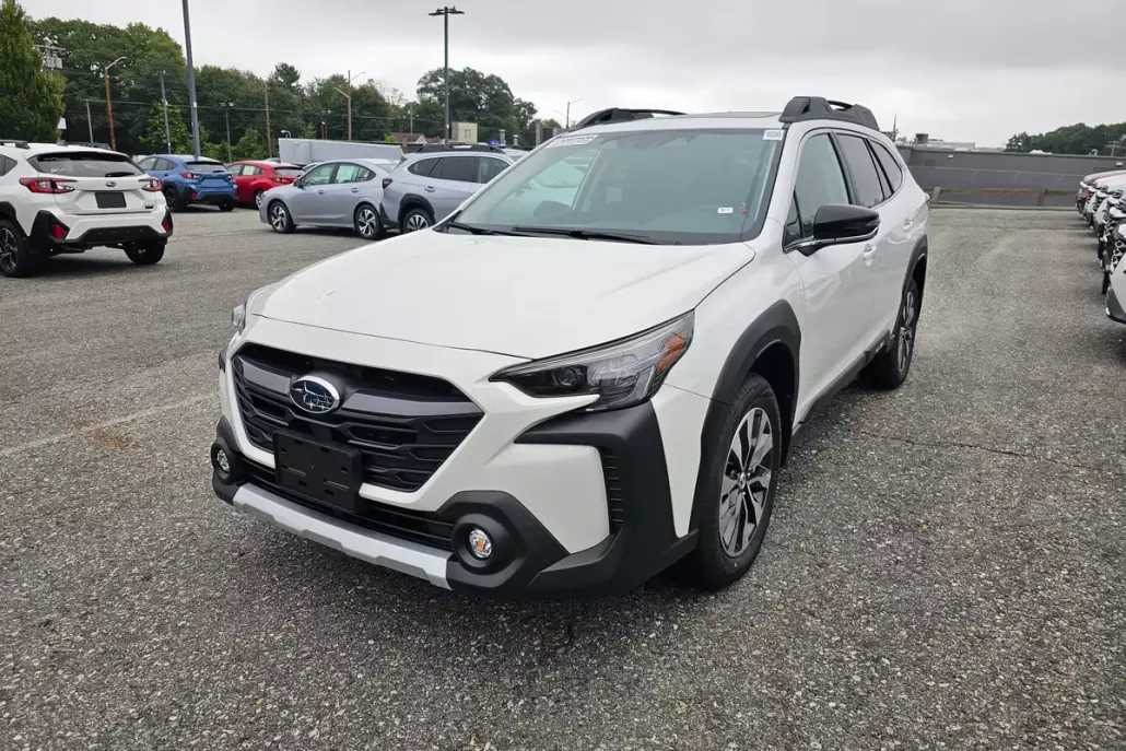 2025 Subaru Outback Limited XT photo 1