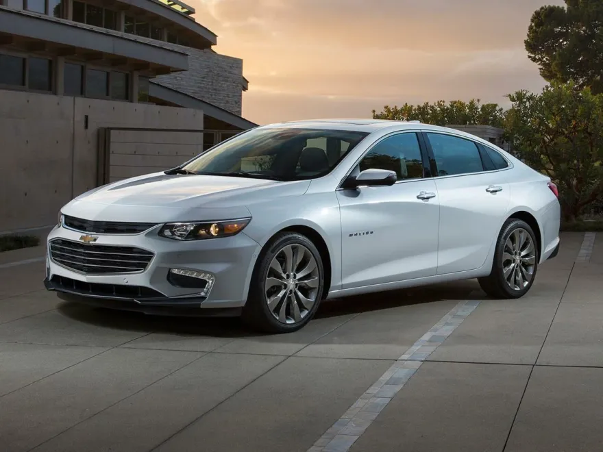 2018 Chevrolet Malibu 1LT photo 1
