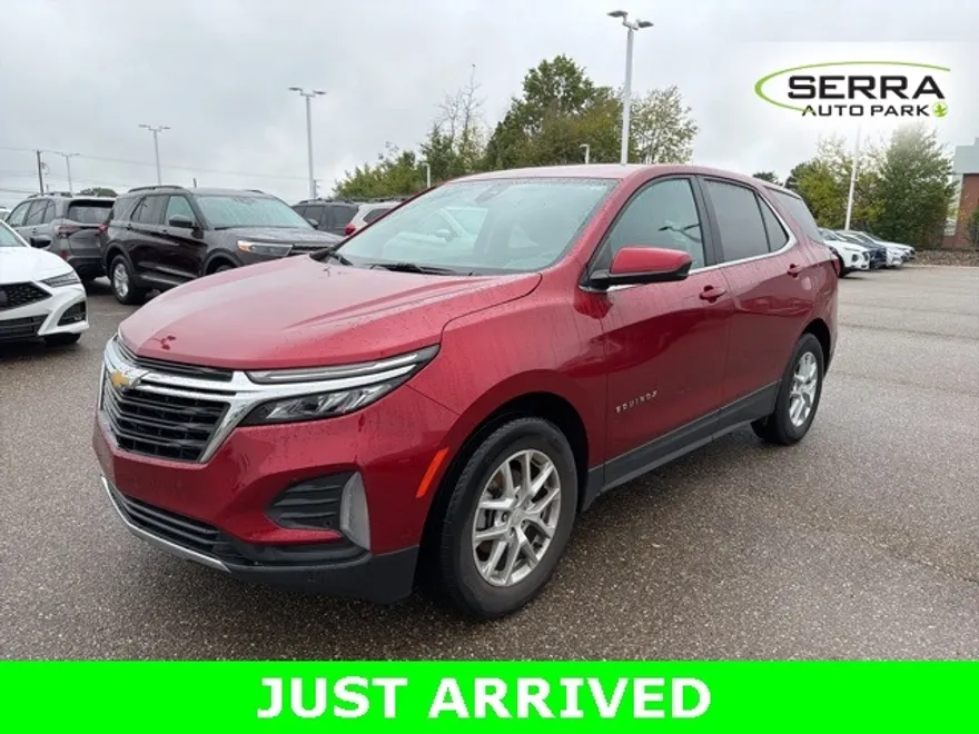 2024 Chevrolet Equinox LT photo 1