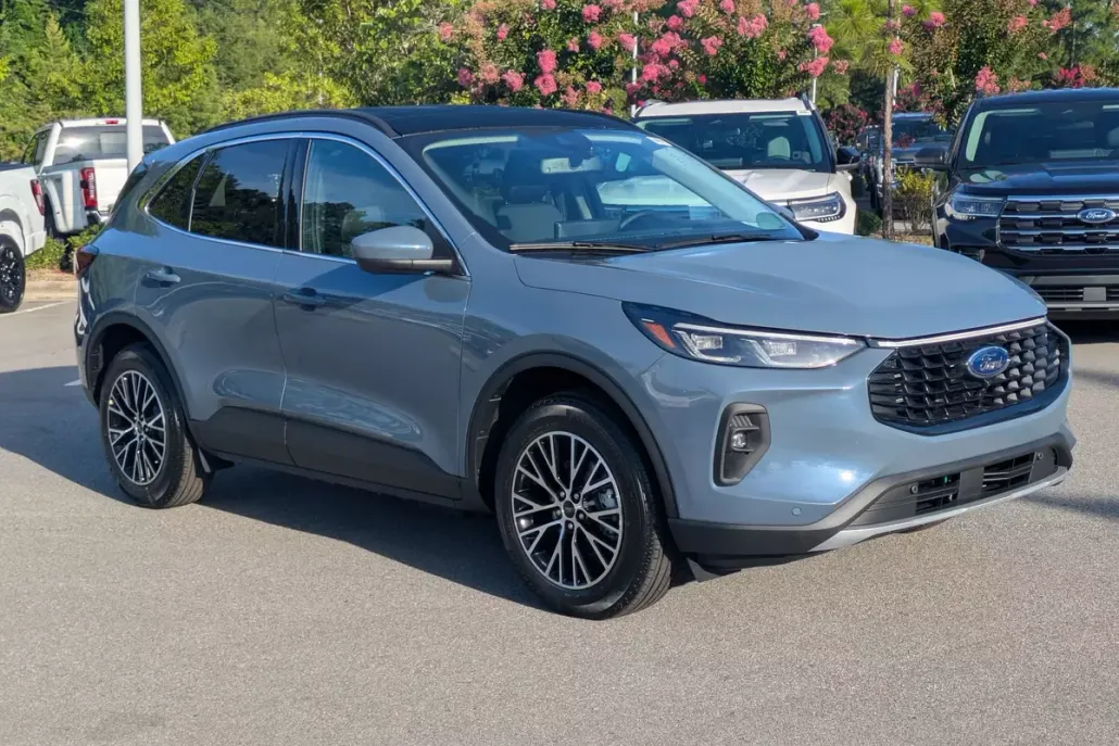 2025 Ford Escape photo 1