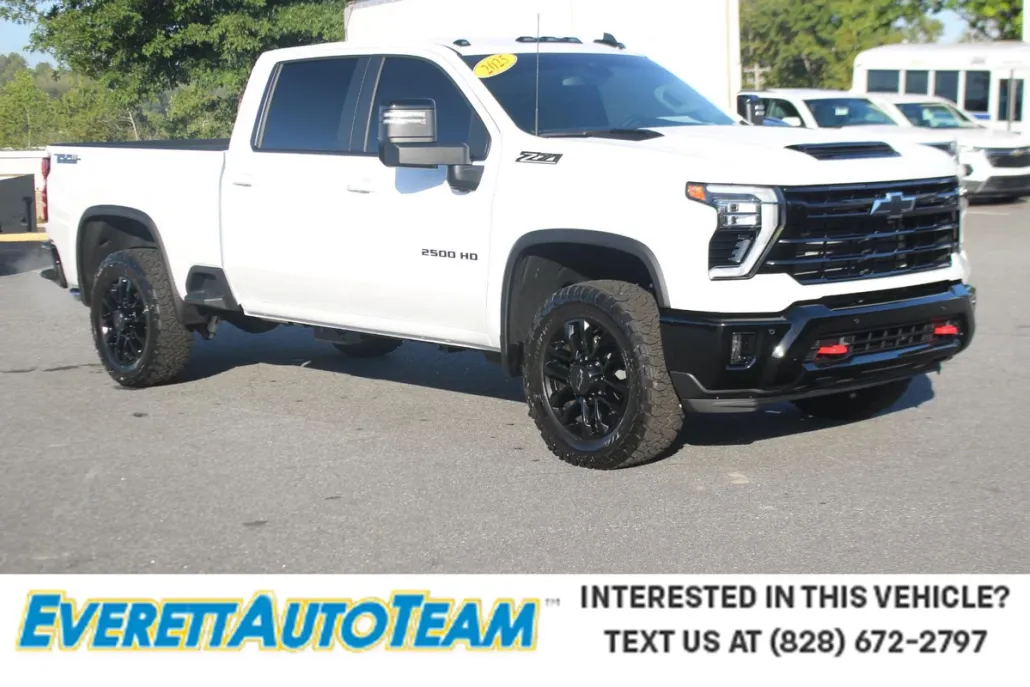 2025 Chevrolet Silverado 2500HD LT photo 1
