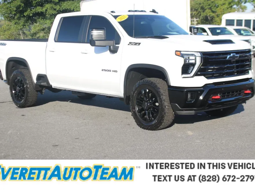 2025 Chevrolet Silverado 2500HD LT photo 1
